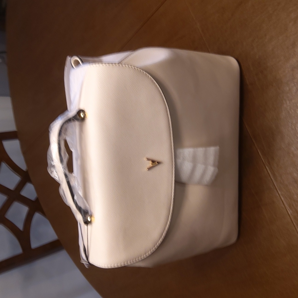 Handbag - Picture 3 of 4